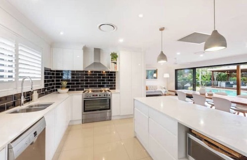 Palm Beach House | Palm Beach Oasis | Pool Sauna | Sleeps 11