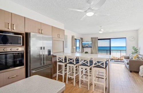 Palm Beach Apartment | Palm Breeze - Hosted by Burleigh Letting