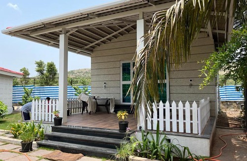 Hatkalangda House | PALM CASTLE