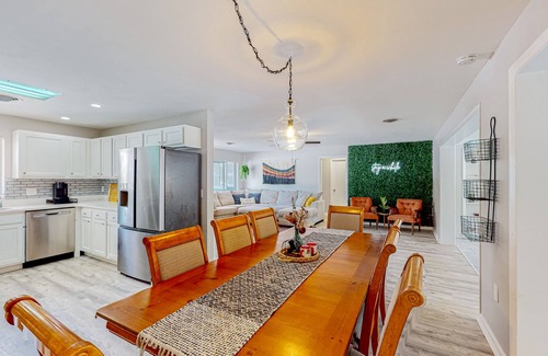 Winter Haven House | Palm Frond Place | House in Winter Haven with a game room, pool, and in-home gym