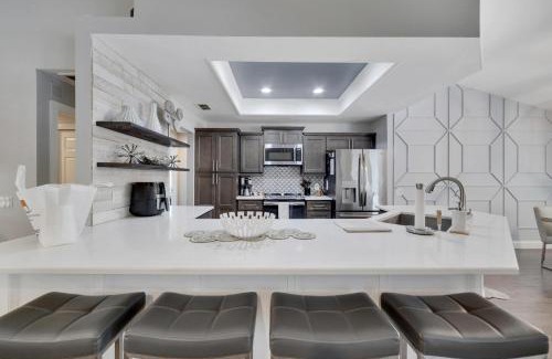 Allen's Ridge House | Palm Harbor Estate w/Pool & Fruit Trees on Acre