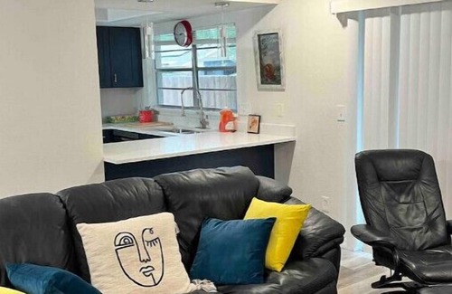Palm Harbor House | Palm Harbor Hideout