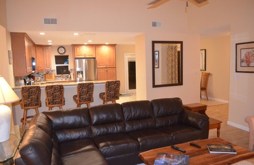 Palm Harbor House | Palm Harbor style family resort