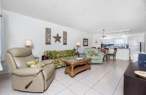 Englewood South House | Palm Manor 3-102 Close to Manasota Key