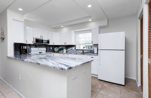 Englewood South House | Palm Manor 3-102 Close to Manasota Key