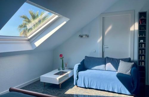 Vilassar de Dalt Bed & Breakfast | Palm Maresme - Suite with bathroom and terrasse with ocean views in a private villa