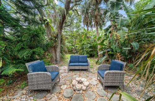 Cocoa Beach House | Palm Paradise