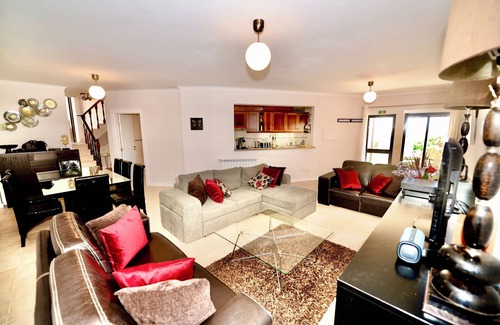 Sao Martinho do Porto Apartment | Palm Tree -Apartment with sea view, 65 m. from the beach with pool and garage