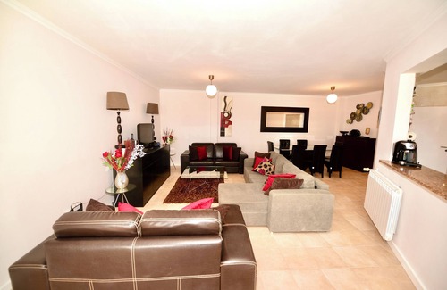 Sao Martinho do Porto Apartment | Palm Tree -Apartment with sea view, 65 m. from the beach with pool and garage