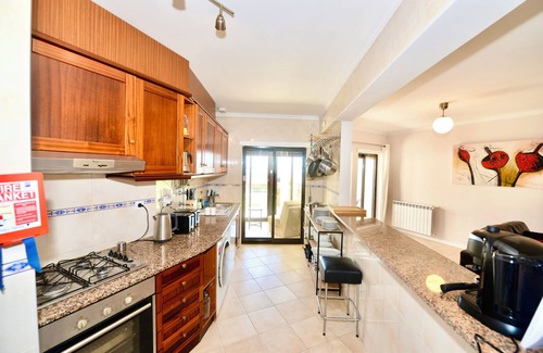 Sao Martinho do Porto Apartment | Palm Tree -Apartment with sea view, 65 m. from the beach with pool and garage