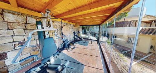 San Roque Apartment | Palm Tree Golfers Retreat With Private Pool