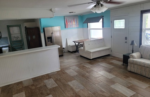 Terra Ceia House | Palm tree paradise home between St Petersburg and Sarasota. Near gulf beaches!