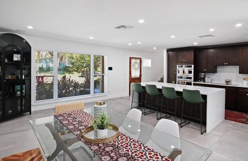 Tampa House | Palm Tree Paradise Tampa Pool Home