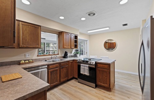 Gainesville House | Palm Tree Paradise minutes from UF