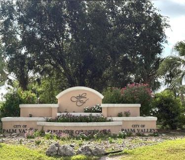 Palm Valley House | Palm Valley Country Club Getaway