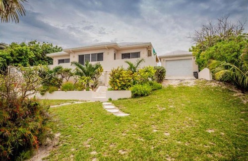 North Palmetto Point House | Palmetto Sunrise by Eleuthera Vacation Rentals