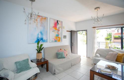 Pyla House | Palmove Near Yiannades Beach