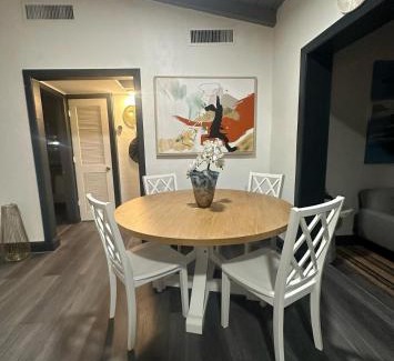 Coral Terrace Apartment | Palms Paradise by Coral Gables