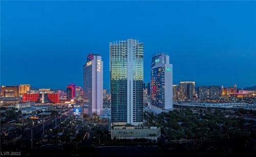 Las Vegas Apartment | Palms Studio 23319 View & Balcony