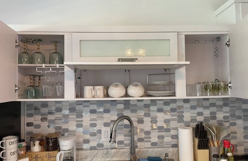 Vilomar Apartment | Palms Villa - Newly renovated condo by the beach!
