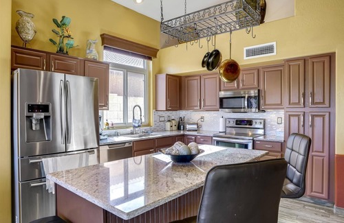 Palm Valley House | PALMVALLEY - MINUTES TO GOODYEAR & CAMELBACK BALL PARKS/4BRM/HEATED POOL/HOT TUB