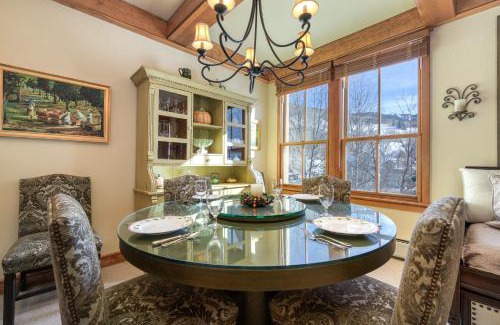 Mountain Village House | Palmyra 3D by AvantStay Gorgeous Condo in Great Location