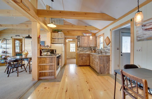 Palmyra Cottage | Palmyra Cottage w/Deck on Whites Pond!