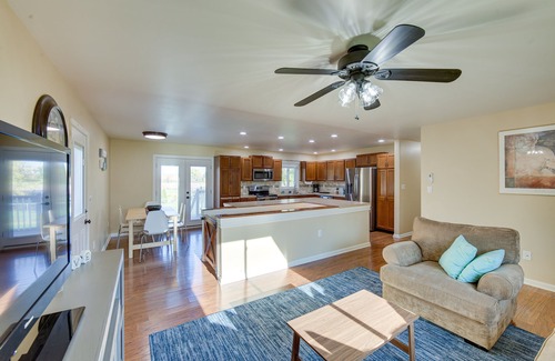 Palmyra House | Palmyra House w/Private Hot Tub & Fenced Yard!