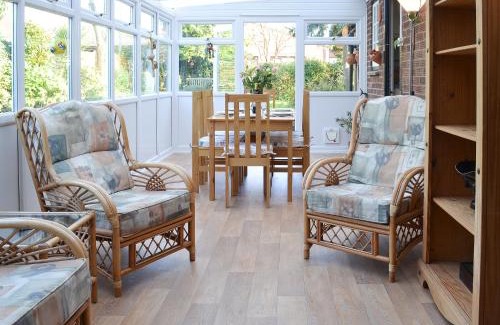 Offord Cluny House | Pam's Plaice