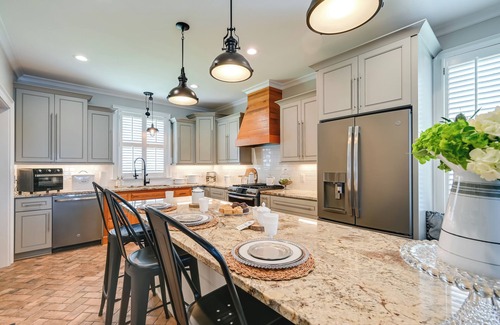 Bath Cottage | Pamlico River Vacation Rental w/Deck & Fire Pit