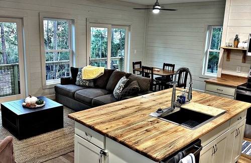 Panacea House | Panacea Treehouse ⭐️ Walk To Bluecrab Festival