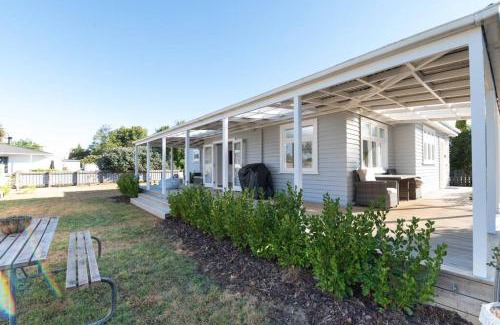 Martinborough House | Panama paradise just 2 minutes from the square