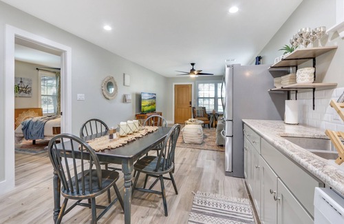 Wimberley House | Pancho and Lefty's - Bohemian Rhapsody Retreat