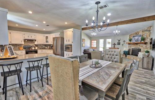 Wimberley House | Pancho and Lefty's - Place