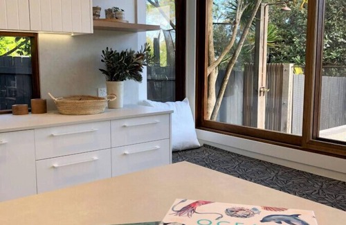 Avalon Beach House | Pandanus - Hidden Hideaway