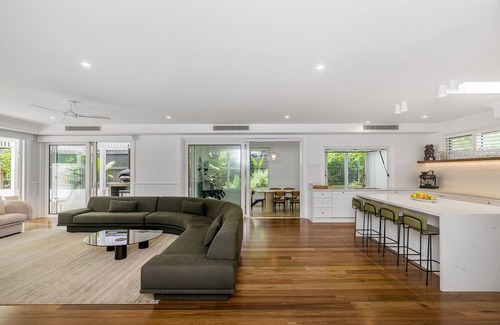 Byron Bay House | Pandanus House - spacious, luxurious and uber cool.