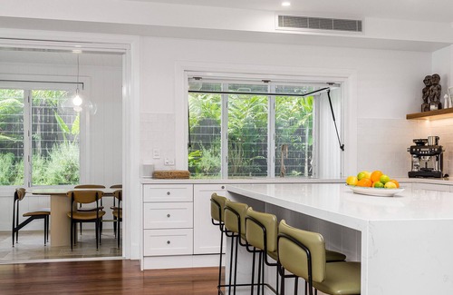 Byron Bay House | Pandanus House - spacious, luxurious and uber cool.