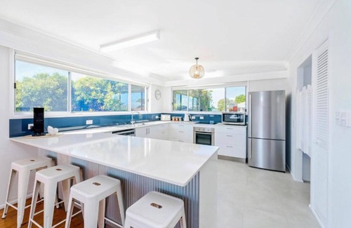Yamba House | Pandanus | Spacious Waterfront Escape
