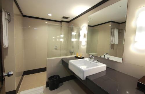 Padang Hotel | Pangeran Beach Hotel