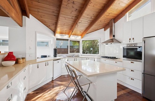 Aireys Inlet House | Panorama Dream - Experience coastal and bush living