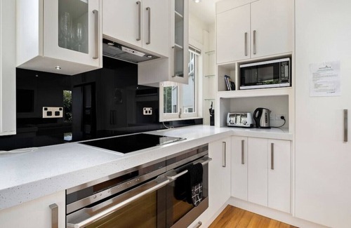 Queenstown House | Panorama Views | Central Majestic Mountain Vistas
