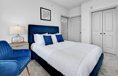 East Oak Hill Apartment | Panoramic 3BR/2BA Apt, 1G Wi-Fi, EV Charge