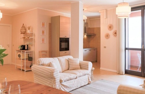 Bellano Apartment | PANORAMIC by Design Studio