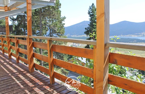 Les Angles Ski Chalet | Panoramic lake and mountain views, Bas de Chalet