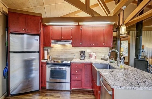 Unaka Cottage | Panoramic Mountain and Lake View