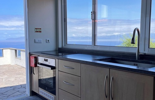 Sao Roque do Pico House | Panoramic Ocean Views from your Private Varand