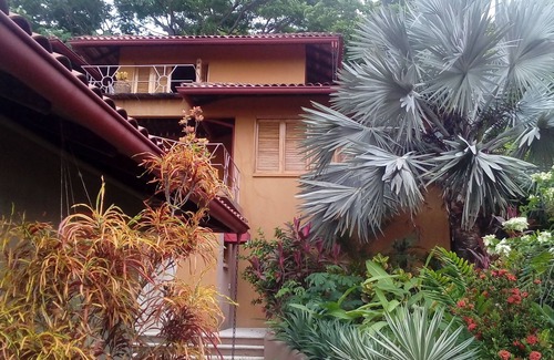 Mal Pais Villa | Panoramic Ocean and Rainforest views with Glorious Sunsets