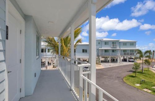Marathon Apartment | Panoramic Ocean Views Galore