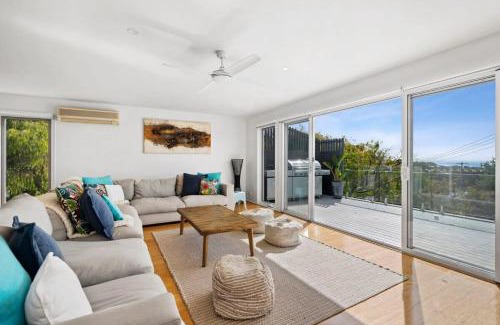 Torquay House | Panoramic Ocean Views in the Heart of Torquay