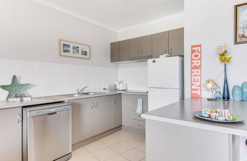 Yeppoon Apartment | PANORAMIC OCEAN VIEWS YEPPOON CBD